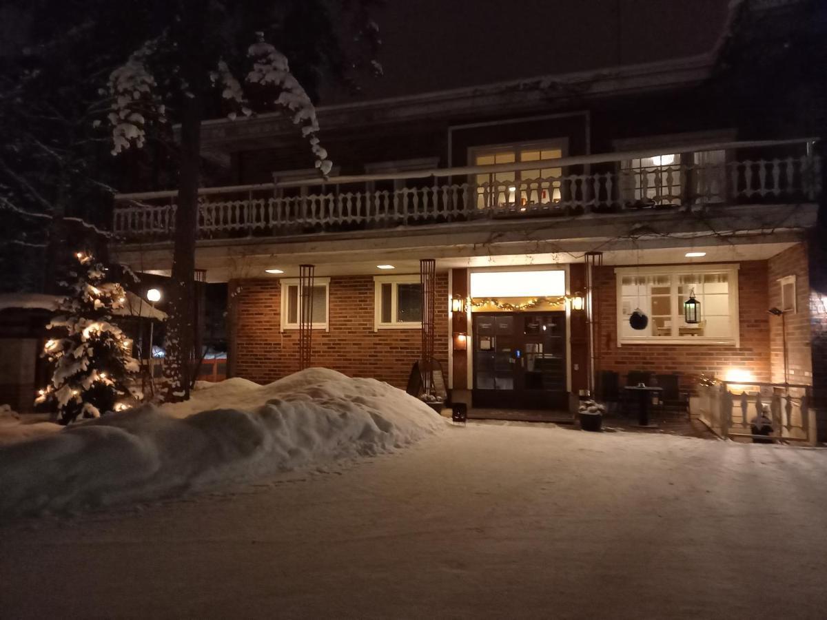 Hotelli-ravintola Hotel 3*