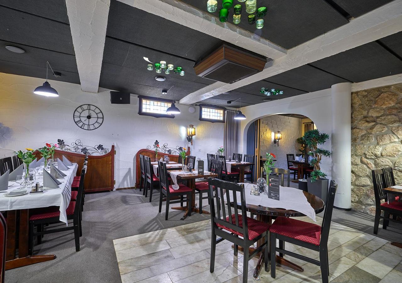 Hotel Hotelli-ravintola 3*